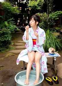 Японки в кимоно показывают пушистые лобки - фото #27