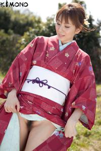 Японки в кимоно показывают пушистые лобки - фото #3